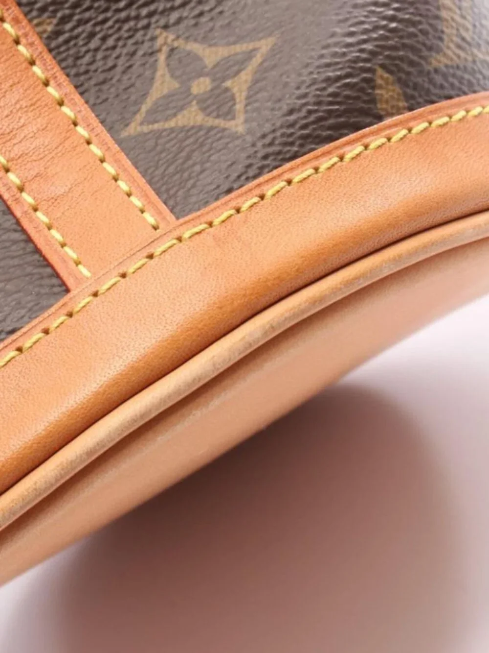 Louis Vuitton Handbag Duffle Canvas Leather - Picture 8 of 10